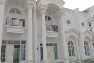 Rumah Baru Bergaya Modern Klasik di Ciracas, Jakarta Timur