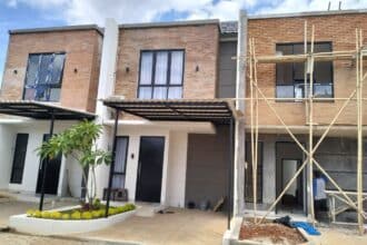 Dengan mengikuti panduan lengkap ini, Anda akan dapat memulai perjalanan berburu rumah murah untuk investasi yang menguntungkan. Tetaplah berkomitmen untuk terus belajar dan terus update informasi terkini soal investasi properti. Semoga panduan ini membawa Anda menuju investasi properti yang menguntungkan.